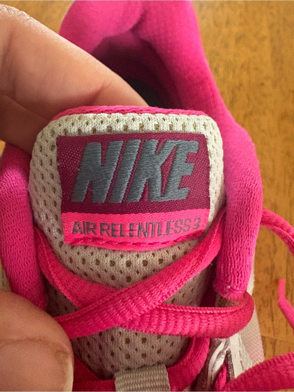 Nike shoes - Picture 3 of 11